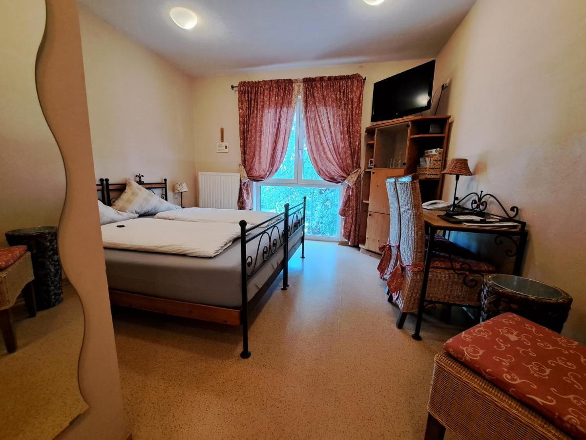 Mediterran Hotel Juwel Karlstein am Main Ngoại thất bức ảnh
