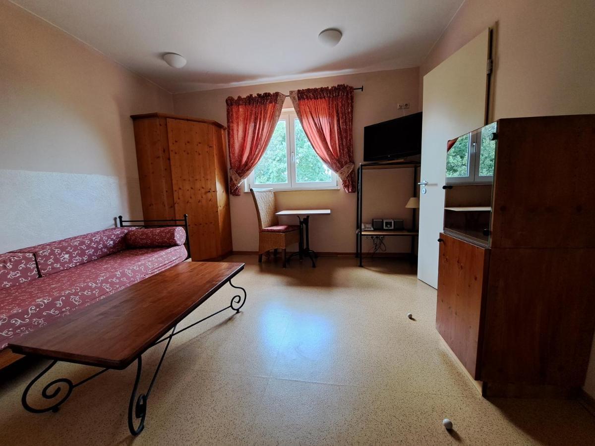 Mediterran Hotel Juwel Karlstein am Main Ngoại thất bức ảnh