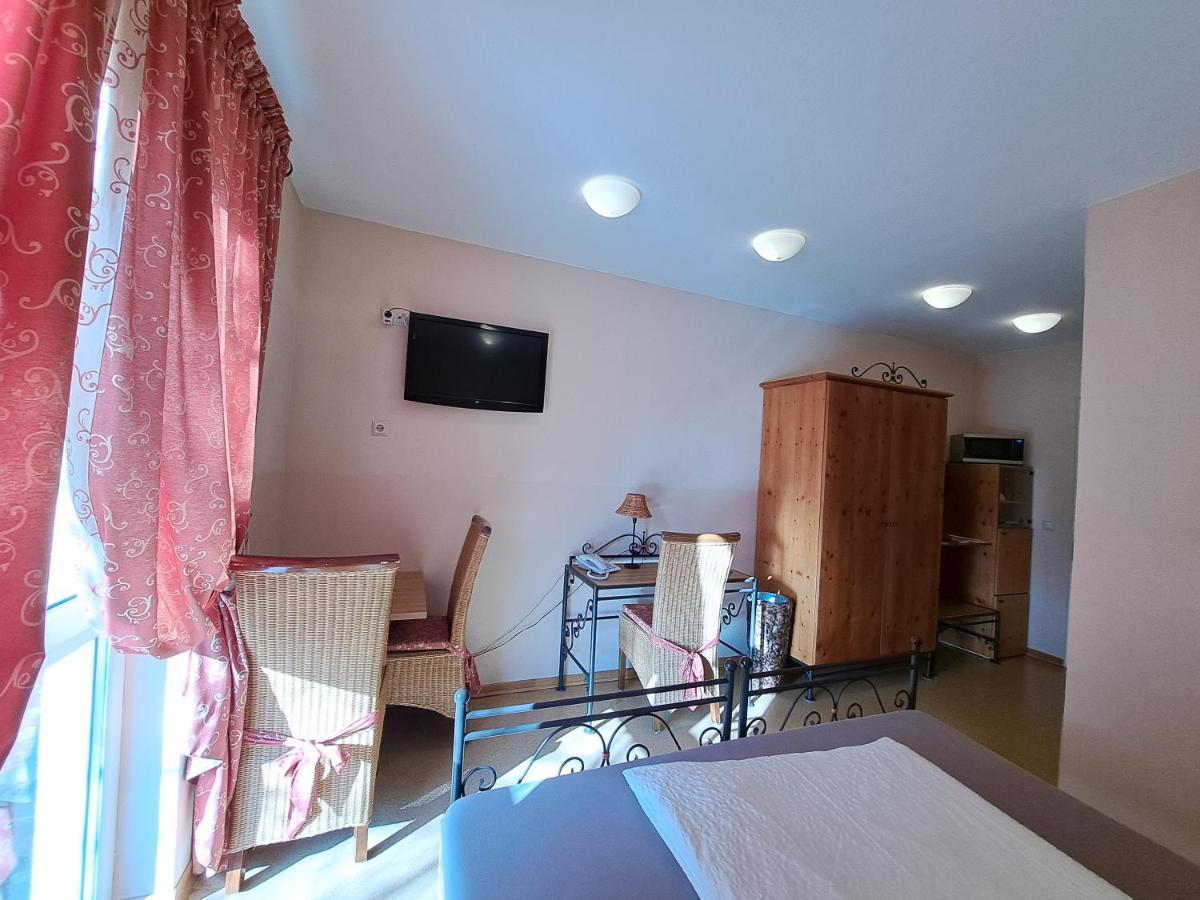 Mediterran Hotel Juwel Karlstein am Main Ngoại thất bức ảnh