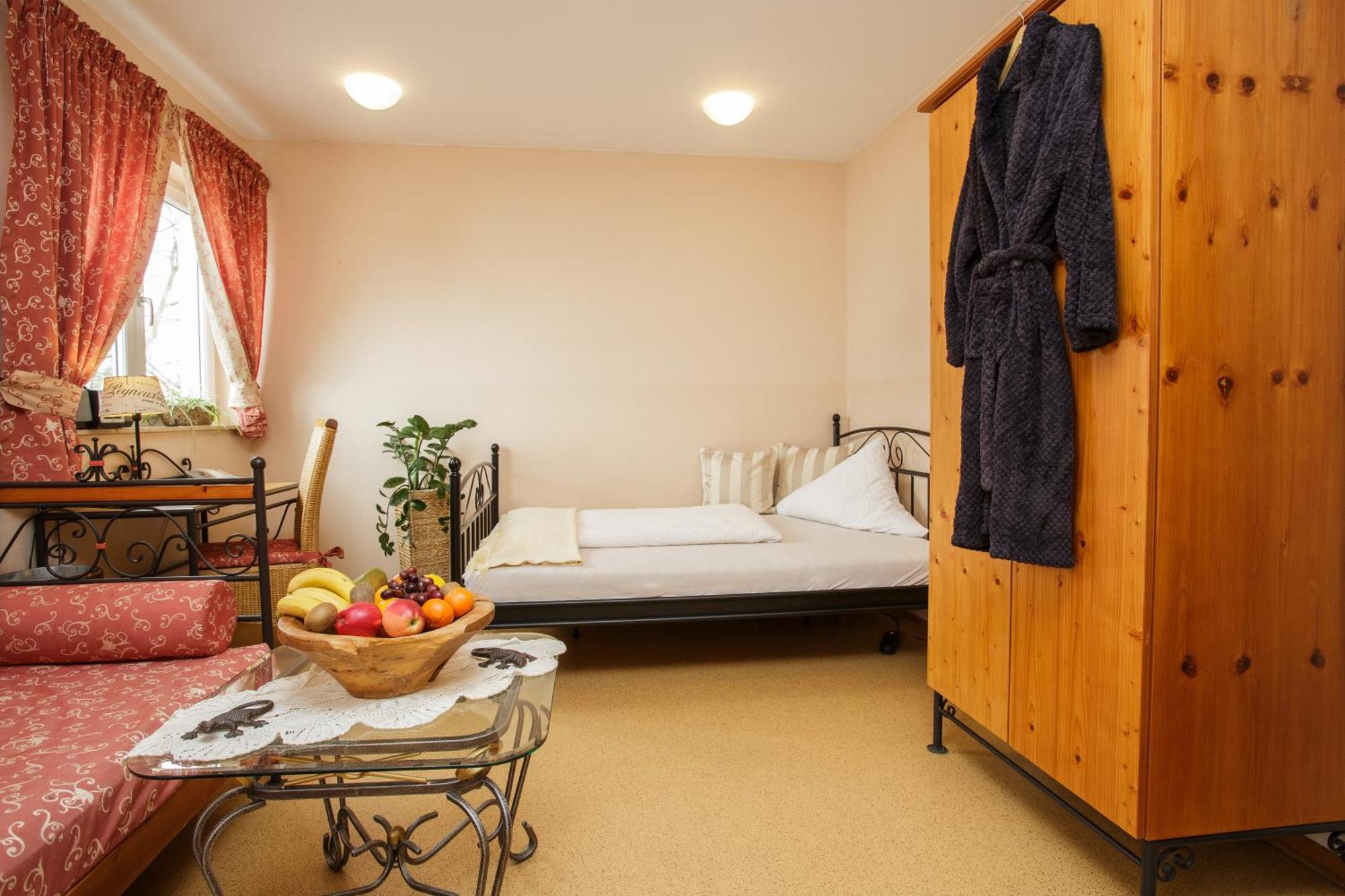 Mediterran Hotel Juwel Karlstein am Main Ngoại thất bức ảnh