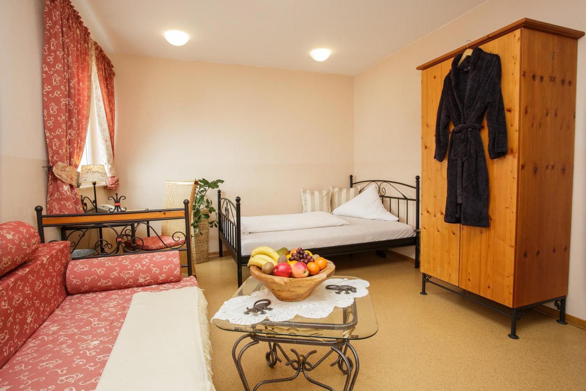 Mediterran Hotel Juwel Karlstein am Main Ngoại thất bức ảnh