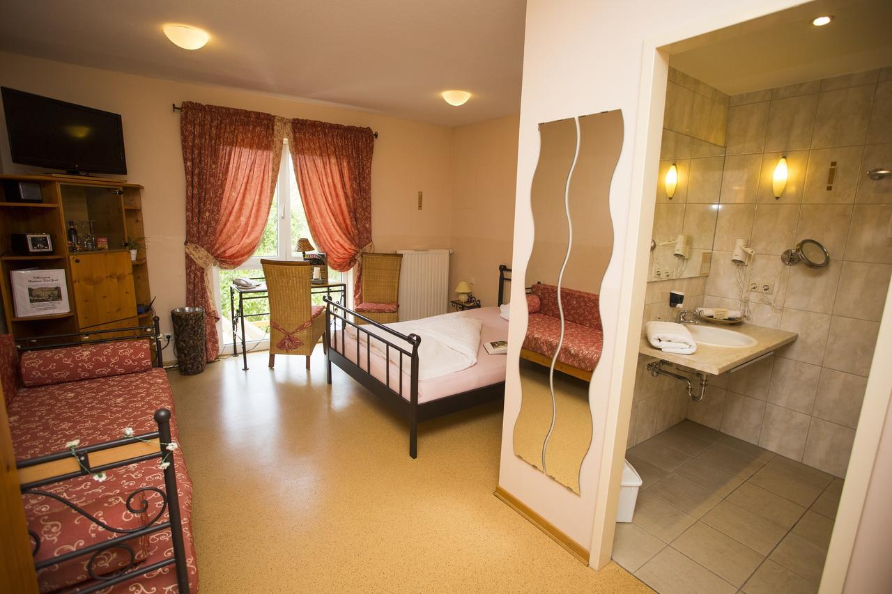 Mediterran Hotel Juwel Karlstein am Main Ngoại thất bức ảnh